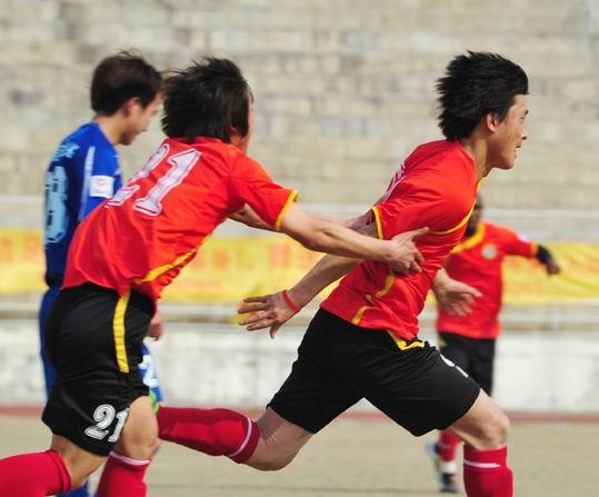  马赛锋线全面开花，主场四球横扫保级对手