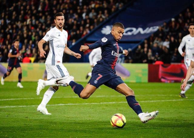  斯特拉斯堡绝平保留希望，法甲保级大战白热化