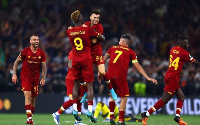  霍伊别尔远射世界波，热刺主场力克阿斯顿维拉